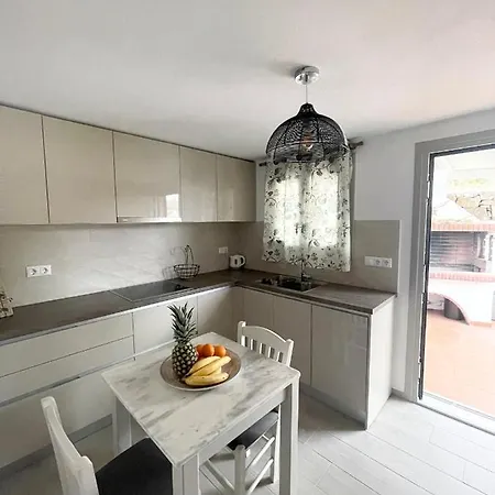 Egea House Dom wakacyjny *